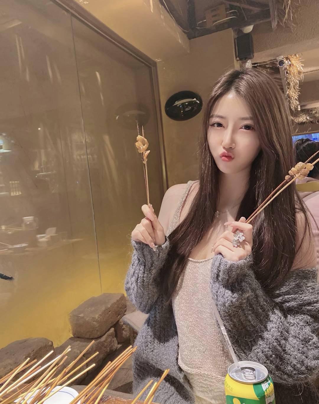 真人验证（退役空姐）经验丰富、身材棒