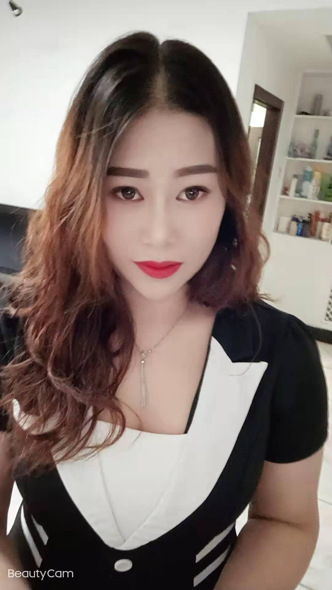 四川美女大奶子辣妹