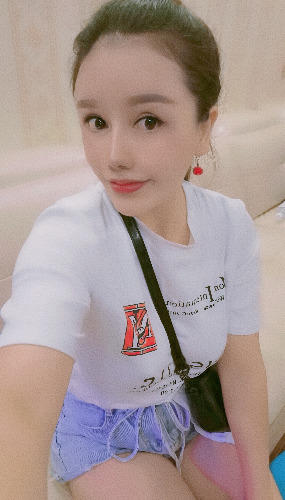 东城区乖乖女，良家兼职女孩儿